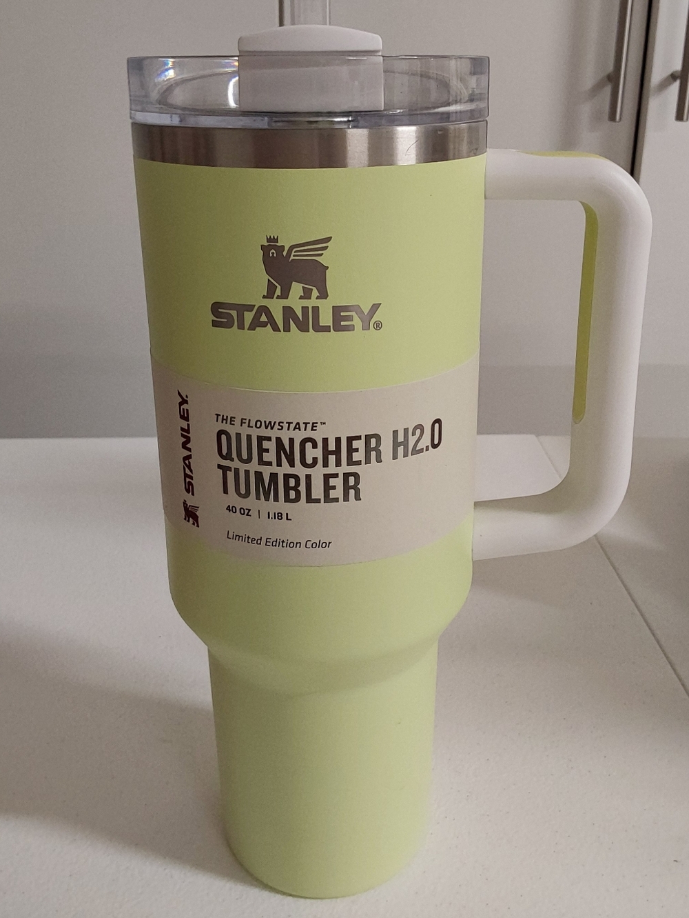 Stanley 40 oz Quencher H2.0 Tumbler - Limon Yellow with White Handle